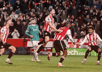 💡早报：利物浦2-3小蜜蜂，曼联4-2布莱顿