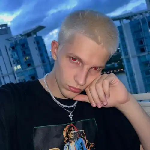 6686体育平台特邀作者Violetta