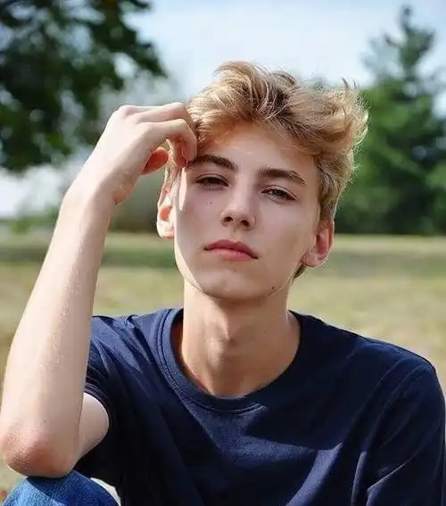 6686体育平台首席作者等风来