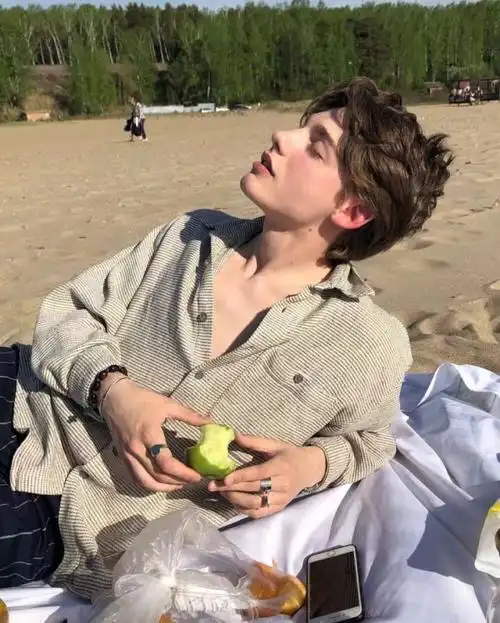 6686体育平台合作伙伴Cora