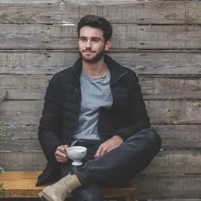 6686体育平台铜牌作者Nora