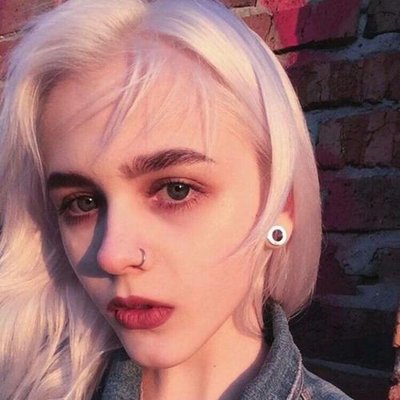 6686体育平台铁牌作者Julia