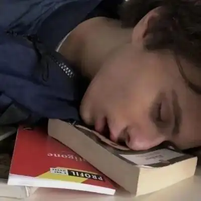 6686体育平台初级作者Alexander