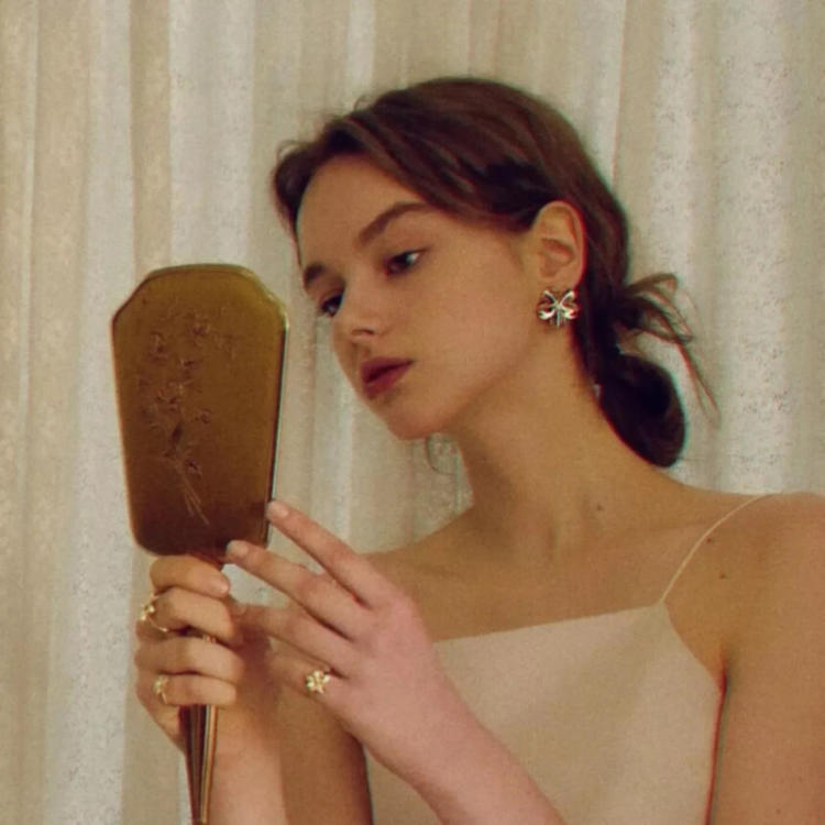 6686体育平台铁牌作者风住尘香花