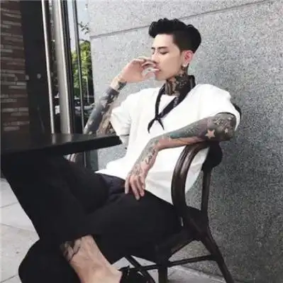 6686体育平台金牌作者Emilia