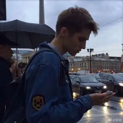 6686体育平台铁牌作者Judy