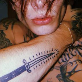 6686体育平台铁牌作者Linda