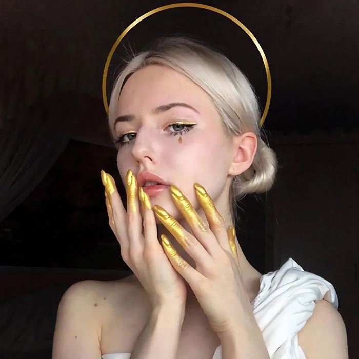 6686体育平台铁牌作者Grayson