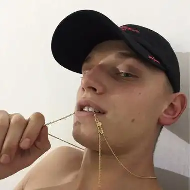 6686体育平台初级作者Bonnie